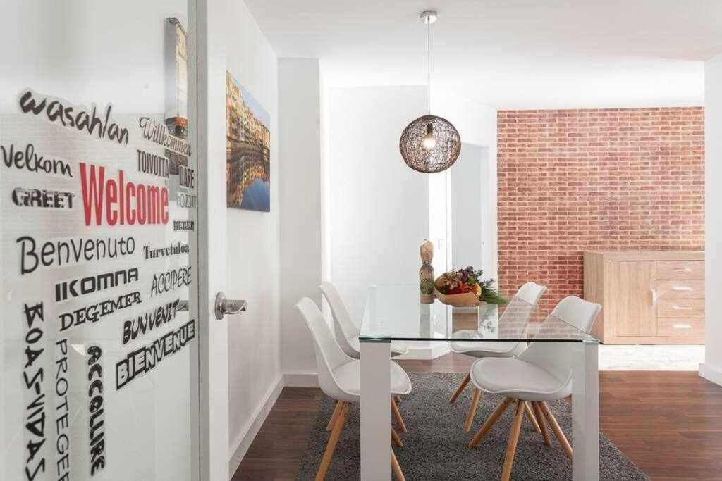 Apartamento para 4 con terraza privada en el centro Girona Bagian luar foto