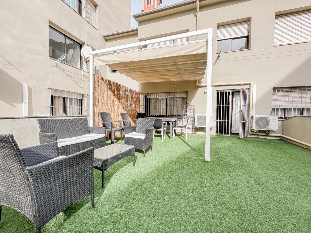 Apartamento para 4 con terraza privada en el centro Girona Bagian luar foto