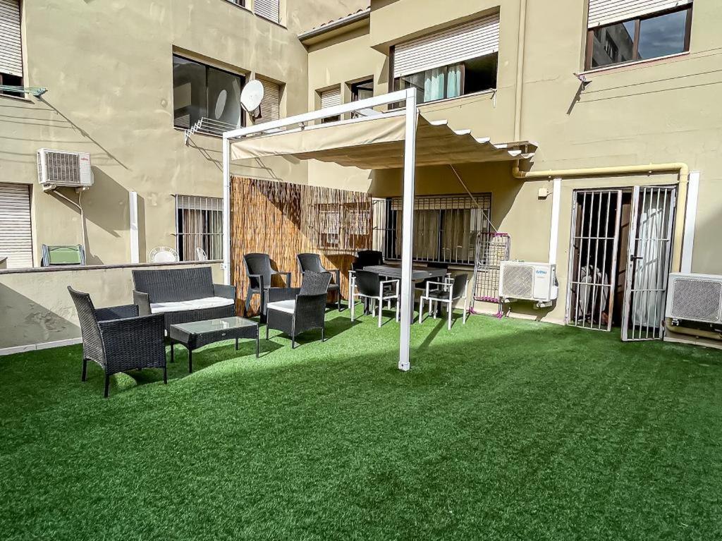 Apartamento para 4 con terraza privada en el centro Girona Bagian luar foto