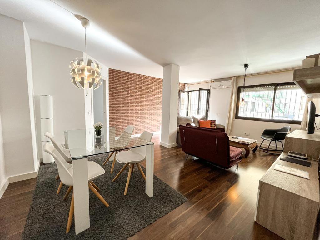 Apartamento para 4 con terraza privada en el centro Girona Bagian luar foto